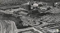 萨拉查大厅和辛普森大厦建成后，<a href='http://future.practicaldrilling.com'>足彩外围网站</a>, 它的命名争议很大. 1968